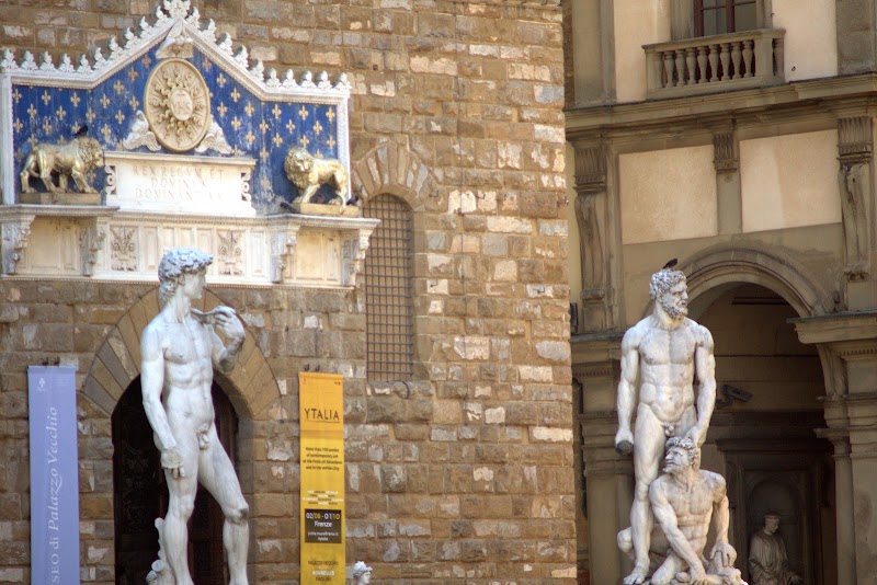 Loggia dei Lanzi - Loggia dei Lanzi P.za della Signoria, 50121 Firenze FI, Italy