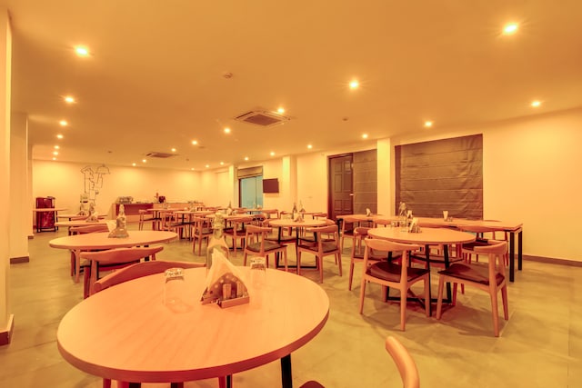 Townhouse Infinity stays - Townhouse Infinity stays 183p, Medicity, Islampur Colony, Sector 38, Gurugram, Haryana 122018, India