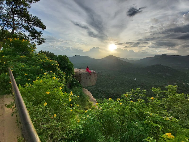 Devarayanadurga Sunset View Rock Cliff - Devarayanadurga Sunset View Rock Cliff, 96F4+MWJ Bus Station, Devarayanadurga, Karnataka 572140, India