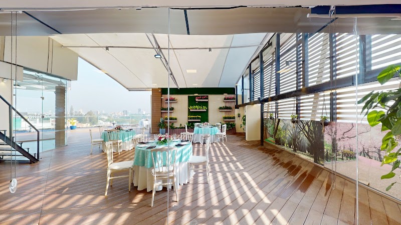 Radisson Hotel Bengaluru City Center - Radisson Hotel Bengaluru City Center 2, Gangadhar Chetty Rd, Halasuru, Yellappa Chetty Layout, Sivanchetti Gardens, Bengaluru, Karnataka 560042, India