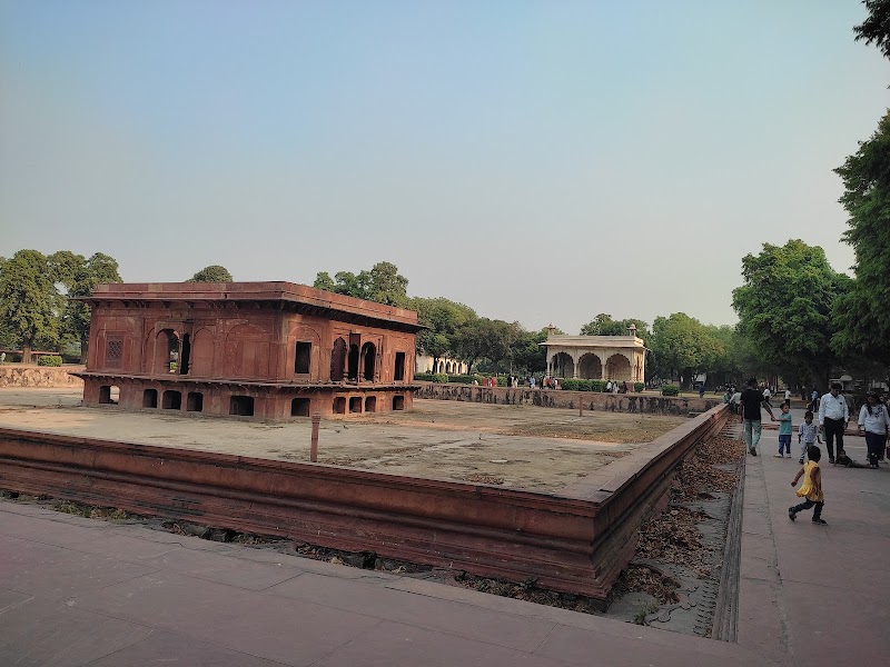 Diwan-e-Aam, Delhi - Diwan-e-Aam, Delhi M64R+8W3, opp. Chandini Chowk, Old Delhi, Lal Qila, Chandni Chowk, Delhi, 110006, India