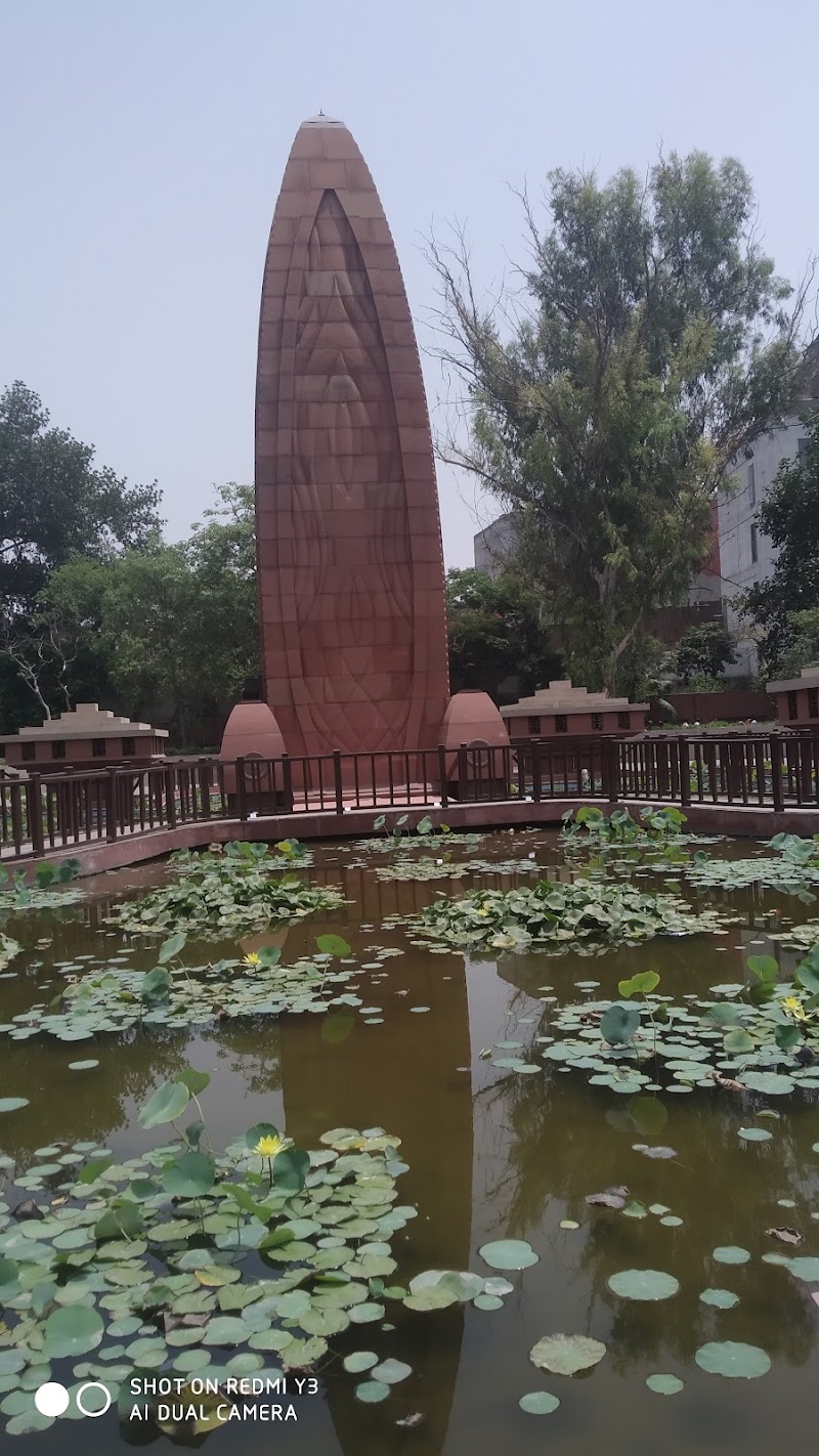 Golden Gate (Sri Amritsar City Gateway) - Golden Gate (Sri Amritsar City Gateway) 93, Grand Trunk Rd, Darshan Avenue, Amritsar, Amritsar Cantt., Punjab 143006, India