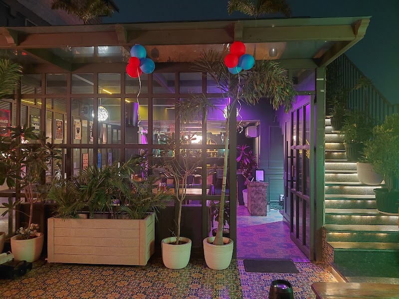 Publique Bistro - Publique Bistro Kamla Palace, Chowk, GMS Rd, above Jockey Showroom, Engineers Enclave, Kanwali, Dehradun, Uttarakhand 248171, India