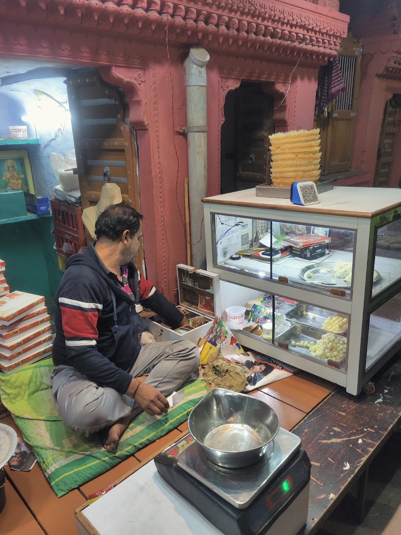Manka Maharaj Rabdi Wale - Manka Maharaj Rabdi Wale, Mohta Chowk, Joshiwara, Old Bikaner, Bikaner, Rajasthan 334001, India