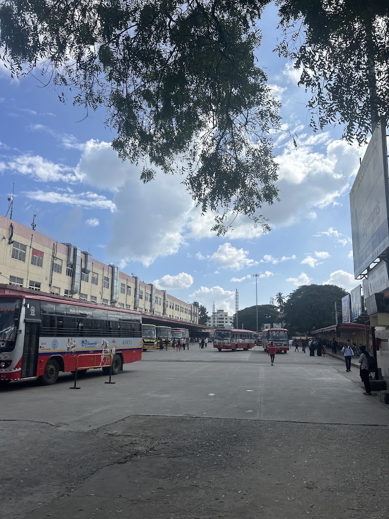 Mysore Bus Stand - Mysore Bus Stand, 8M75+9GM, Lashkar Mohalla, Mandi Mohalla, Mysuru, Karnataka 570001, India