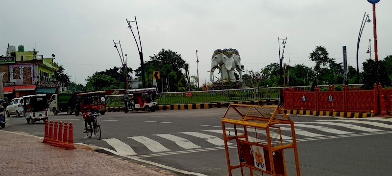 Airavat chauraha - Airavat chauraha CQC5+5H3, Kathula Gospur, Uttar Pradesh 211015, India