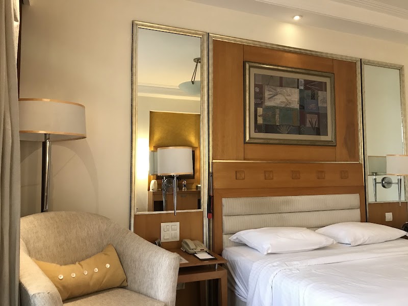 Dia Park Premier Hotel - Dia Park Premier Hotel 353 - 357 Near Huda City Centre, Sector 29, Gurugram, Haryana 122009, India