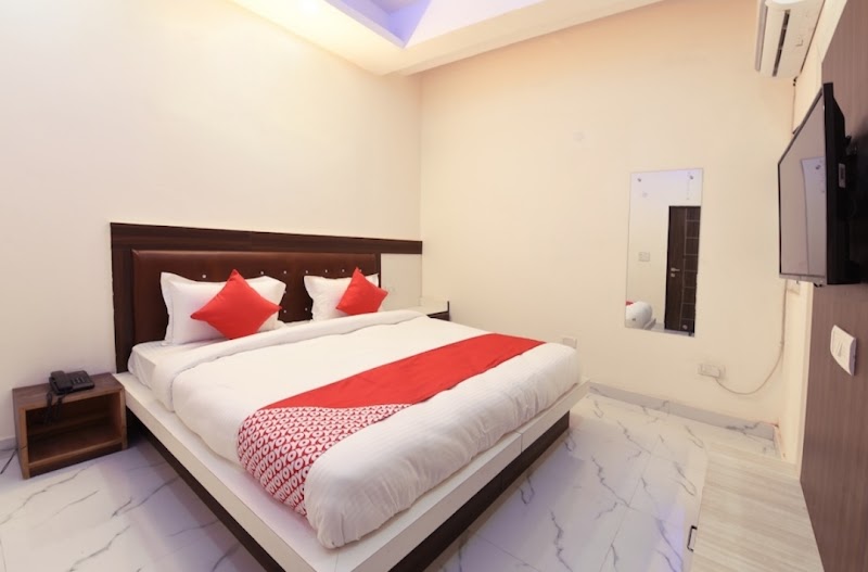 Signature Hotel 2.0 - Signature Hotel 2.0 Plot no-27, Sector-66, Mamura, Sector 71, Noida, Uttar Pradesh 201316, India