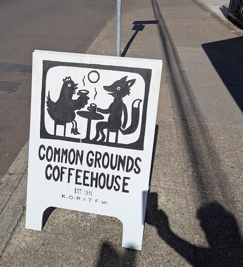 Common Grounds Coffeehouse - Common Grounds Coffeehouse, 4321 SE Hawthorne Blvd, Portland, OR 97215, USA