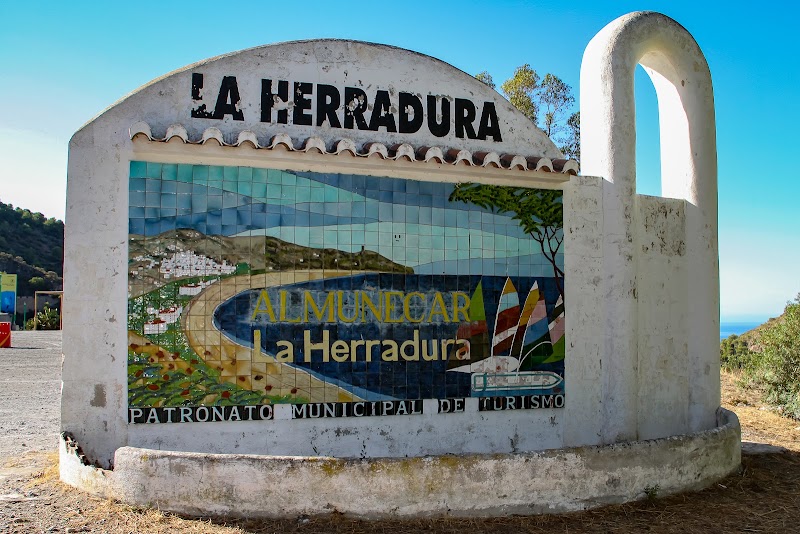 Pensión La Herradura - Pensión La Herradura C. Acera del Pilar, 9, 18697 La Herradura, Granada, Spain