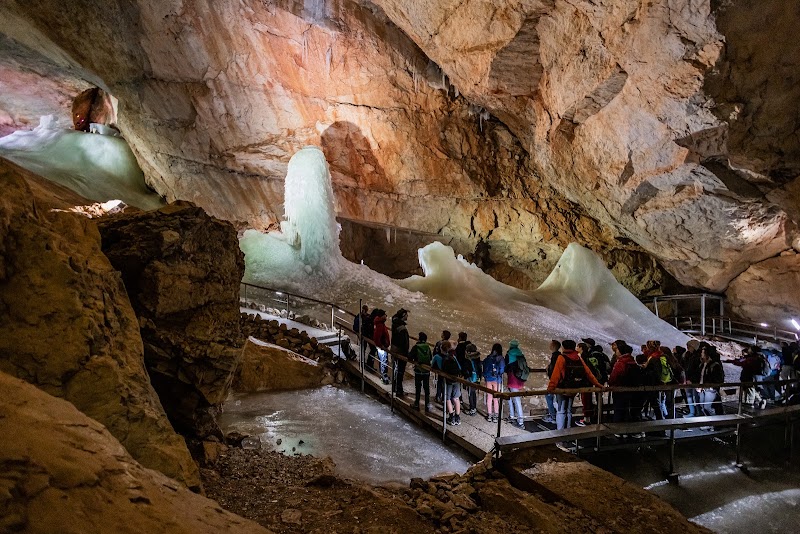 Dachstein Giant Ice Cave - Dachstein Giant Ice Cave, Winkl, 4831 Obertraun, Austria