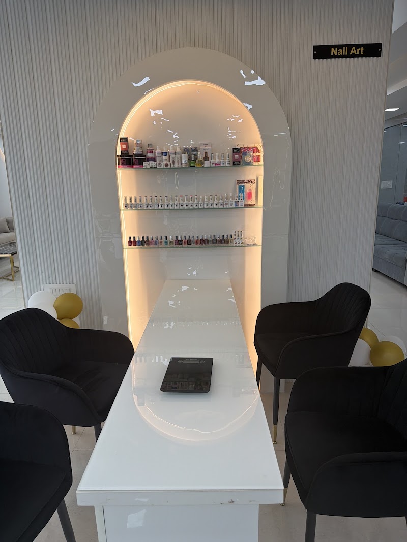 Asia El & Ella Unisex Salon - Asia El & Ella Unisex Salon, 2nd Floor, NRI Layout Main Rd, above Reliance Smart Superstore, near Fudzy Food Court, Kalkere, Bengaluru, Karnataka 560016, India