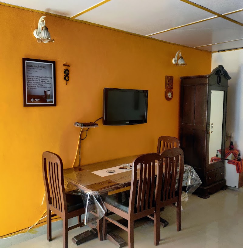 Sun 2BHK Apartment by Wabi Sabi Stays - Sun 2BHK Apartment by Wabi Sabi Stays 1st Floor (Dr. Madhusudan Garg), 3, Adhere estate, Mall Rd, near Kalsang Restaurant, The Mall Road, Mussoorie, Uttarakhand 248179, India
