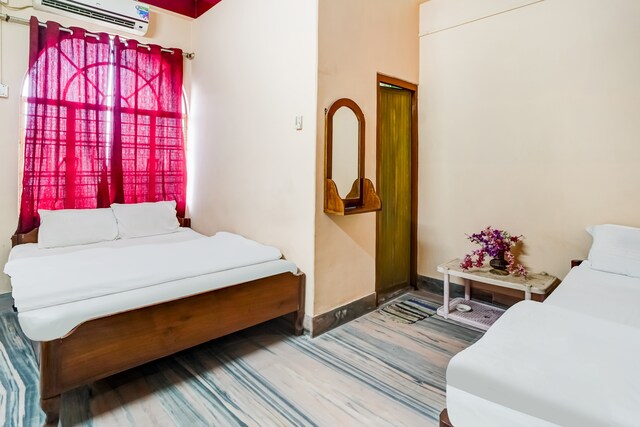 SPOT ON Lodge Bikash Bhawan - SPOT ON Lodge Bikash Bhawan Ward 35, Netaji Subhas Chandra Bose Rd, near Central Bank of, Bhaktinagar, Dabgram, Siliguri, West Bengal 734007, India