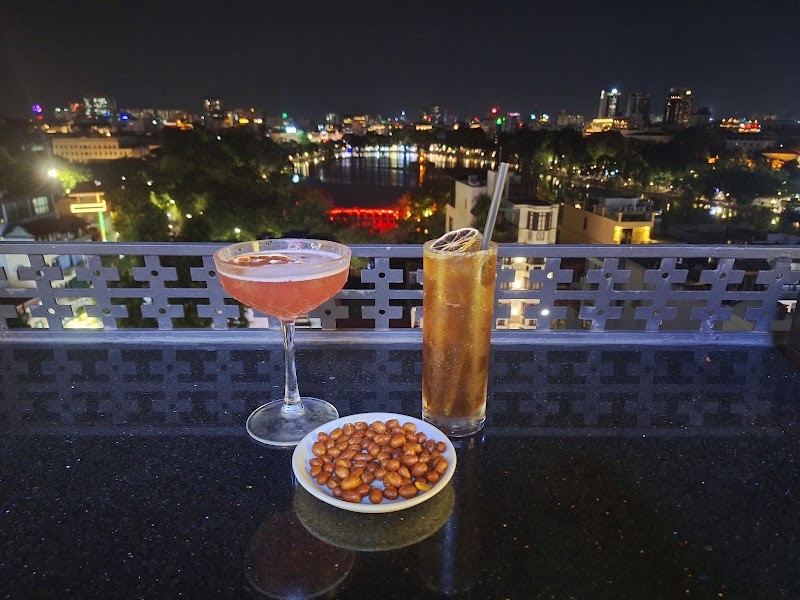 UPPER CLOUD RESTAURANT LAKEVIEW - UPPER CLOUD RESTAURANT LAKEVIEW The 10th floor of Lucien Hanoi Lakeside Hotel & Rooftop, 02 P. Cầu Gỗ, Lane, Hoàn Kiếm, Hà Nội 10000, Vietnam