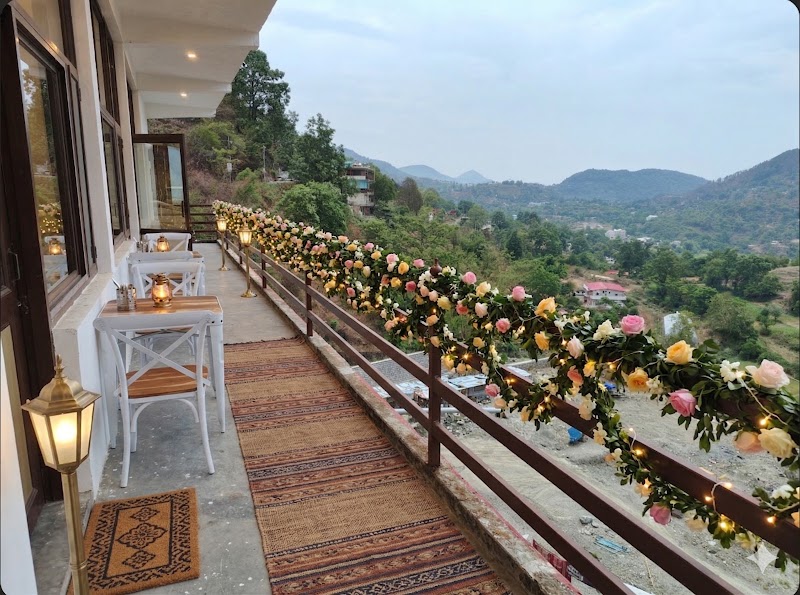 Bhimtal Treat | Luxury Resort & Restaurant