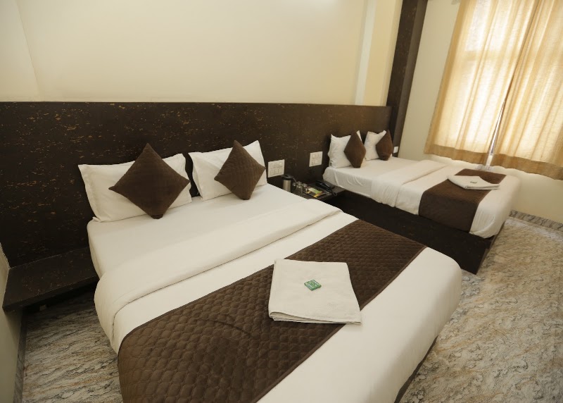 Hotel Raas Palace - Hotel Raas Palace 10 Fateh Singh Market Opp ITC Rajputana Sheraton, Station Rd, Gopalbari, Jaipur, Rajasthan 302006, India
