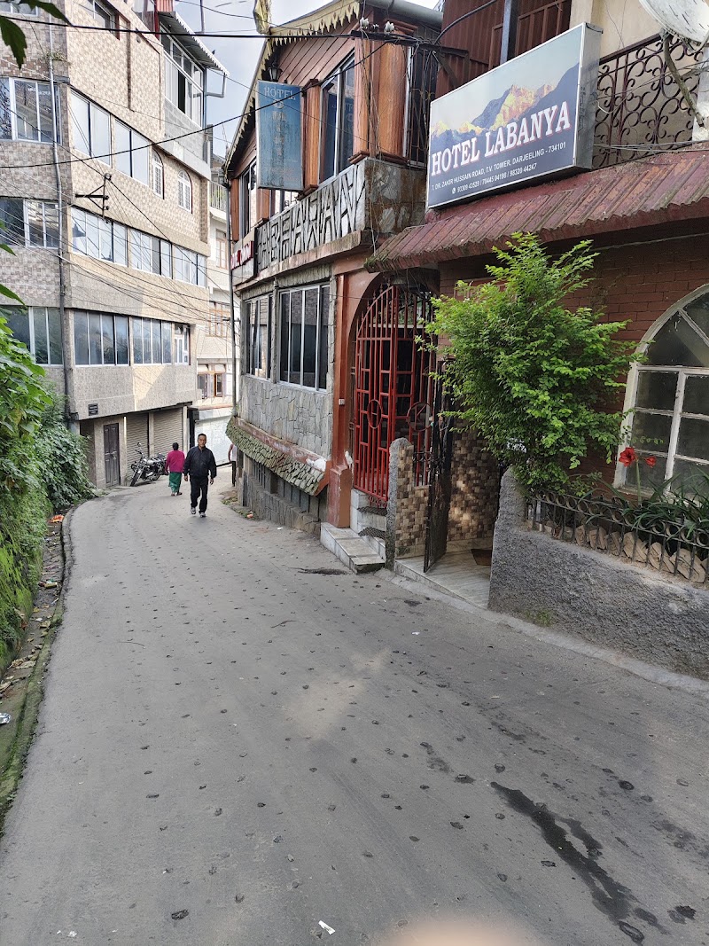 Labanya Homestay - Labanya Homestay 27Q9+R3J, Dr Zakir Hussain Rd, Tungsung Basti, Darjeeling, West Bengal 734101, India