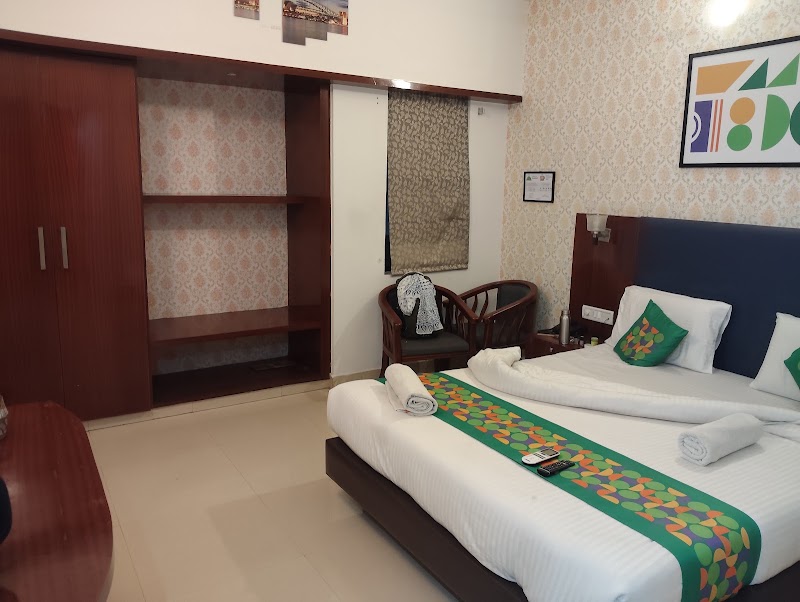 Treebo Seasons - Heritage Town Pondicherry - Treebo Seasons - Heritage Town Pondicherry 132, Anna Salai, MG Road Area, Puducherry, 605001, India