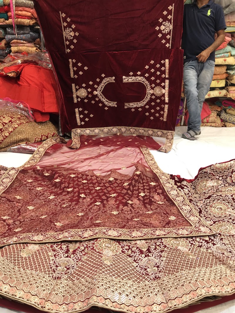 Gopal Saree Center - Gopal Saree Center Corner Showroom, 114, Haldion Ka Rasta, Johri Bazar, Ramganj Bazar, Jaipur, Jaipur Nagar Nigam Area, Rajasthan 302003, India