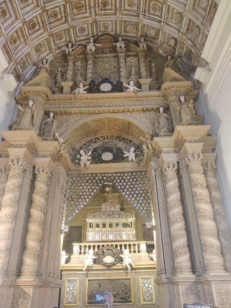 Relics Of St. Francis Xavier - Relics Of St. Francis Xavier GW26+8M8, Old Goa Road, गोआ वेळ, Goa 403402, India