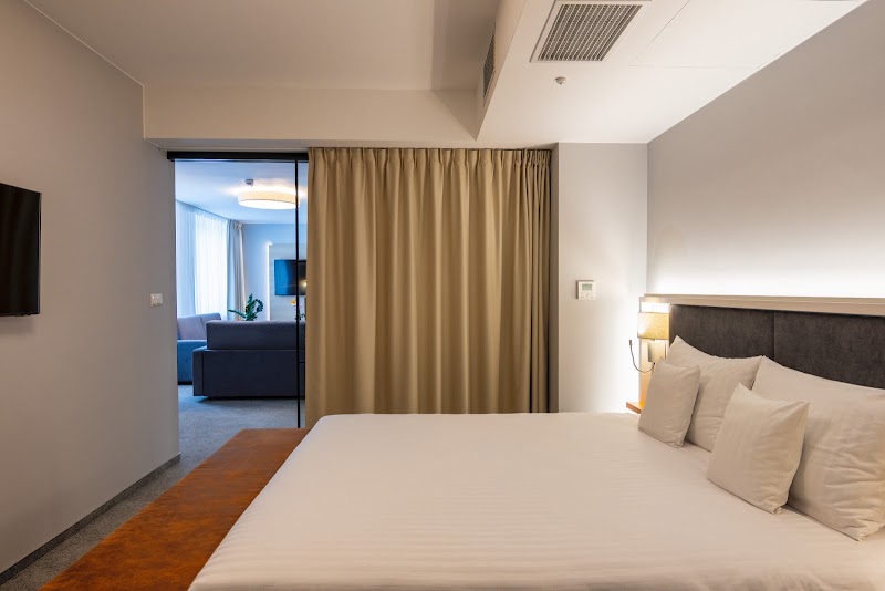 Hotel MDM - Hotel MDM, plac Konstytucji 1, 00-647 Warszawa, Poland