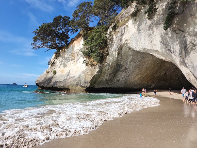 Cathedral Cove Beach