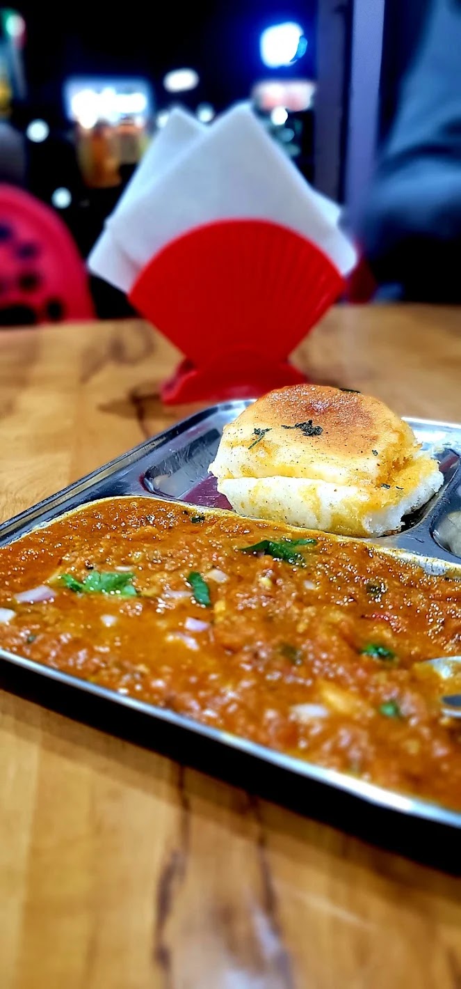 Chandrabhaga Tea and Breakfast | चंद्रभागा चहा आणि नाश्ता - Chandrabhaga Tea and Breakfast | चंद्रभागा चहा आणि नाश्ता Shop No-1, Royal Eraville, behind Amanora Town Centre, near Tupe Corner, Sade Satra Nali, Hadapsar, Pune, Maharashtra 411028, India