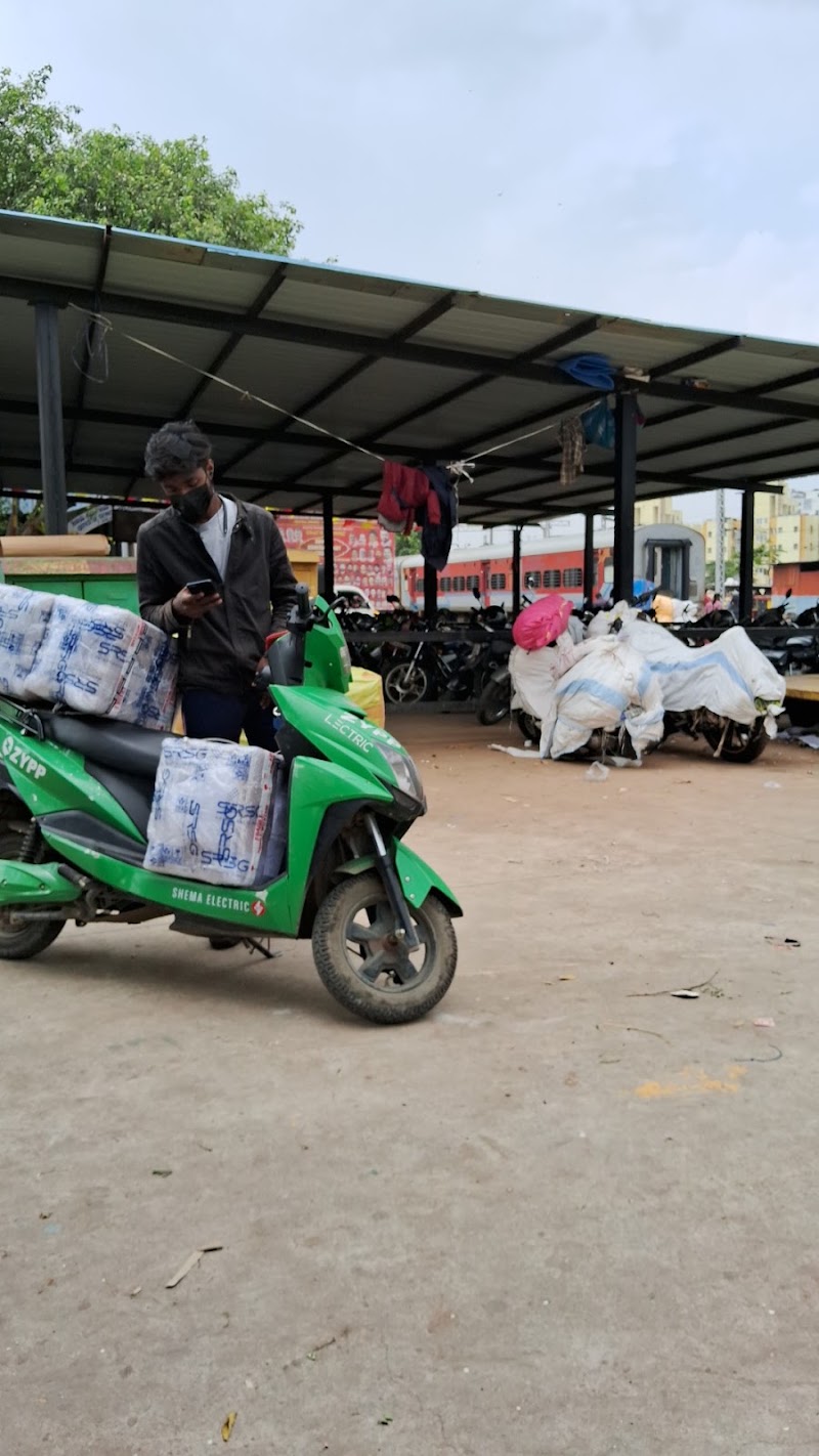 Railway staff canteen - Railway staff canteen, Railway Station Road, Parcel Office Rd, near railway, Kempegowda, Sevashrama, Bengaluru, Karnataka 560023, India