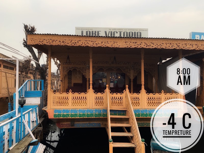 Lake Victoria Houseboats - Lake Victoria Houseboats oop ghat no9, dallake abi karpora, Karapura, Rainawari, Srinagar, 190001