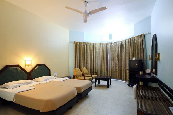 Hotel Paradise - Hotel Paradise, 104, Vivekananda Road, Brindavan Extension 2nd Stage, Brindavan Extension, Yadavagiri, 104, Vivekananda Rd, Yadavagiri, Mysuru, Karnataka 570020, India