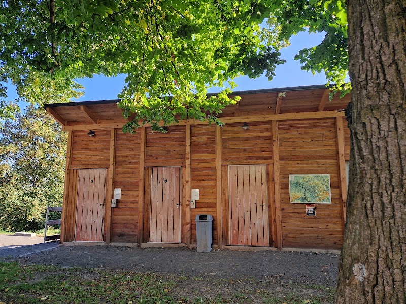 Parking Lower Entrance - Parking Lower Entrance, 528, 403 36 Tisá, Czechia