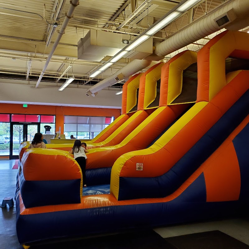 Jumpin' - Jumpin', 6055 Sky Pond Dr P100, Loveland, CO 80538, USA