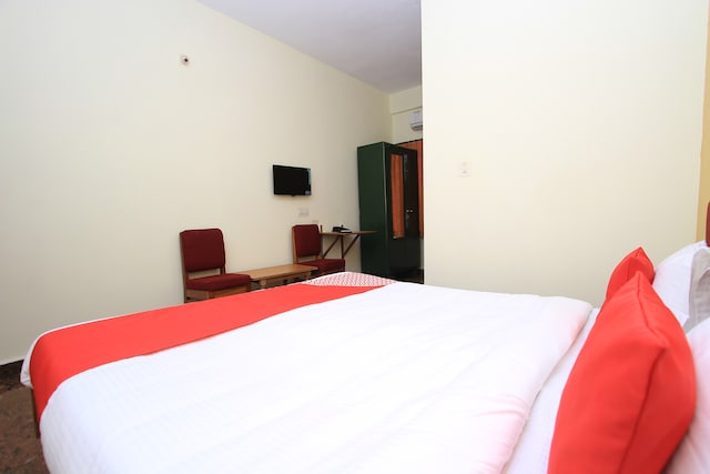 OYO Hotel Silver House - OYO Hotel Silver House Alevoor Road, Darsharatha Nagar, Main Rd, Manipal, Sapthagiri Nagar, Badagabettu, Karnataka 576104, India