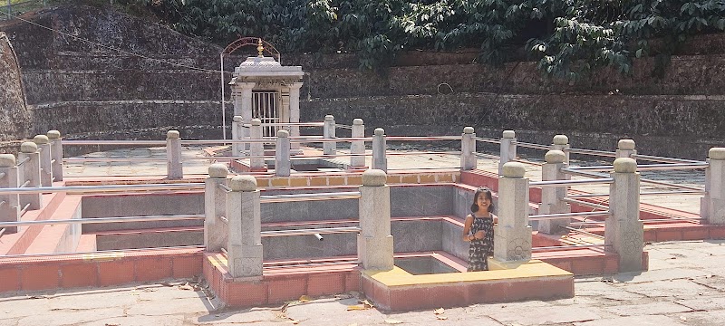 Sri Raja Rajeshwari Temple - Sri Raja Rajeshwari Temple CPVV+W77, Madikeri, Karnataka 571201, India