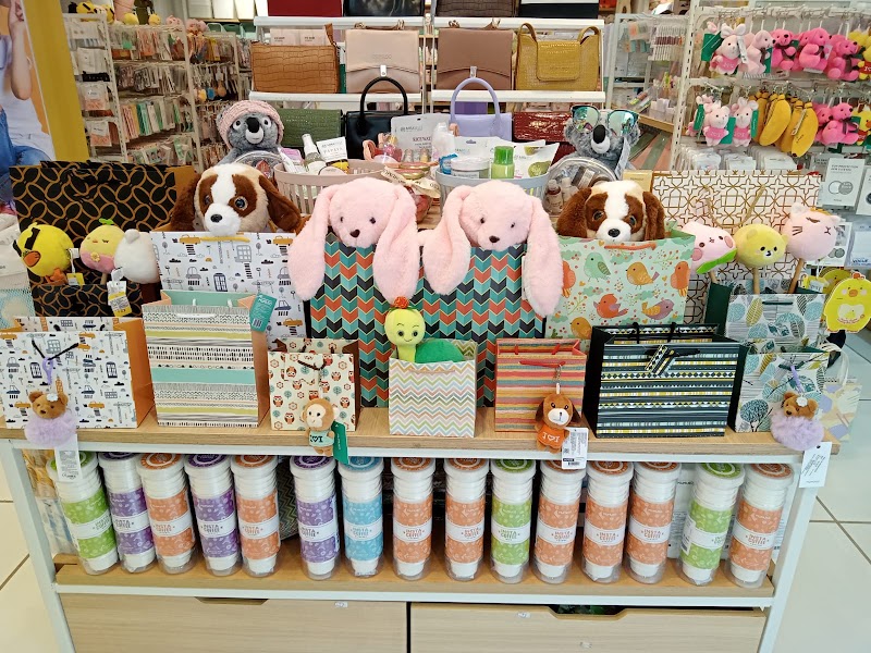 MUMUSO - Bandra, Mumbai | Lifestyle & Gift Store - MUMUSO - Bandra, Mumbai | Lifestyle & Gift Store SHOP NO, SITA MAHAL, 1 & 1A, Linking Rd, opposite to Khar Telephone Exchange, Bandra West, Mumbai, Maharashtra 400052, India