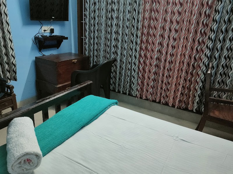 Nutshell - Nutshell, TC 34/1383/1, Lena Road, Int'l Airport Rd, opp. Domestic Terminal Parking, Vallakkadavu, Thiruvananthapuram, Kerala 695008, India