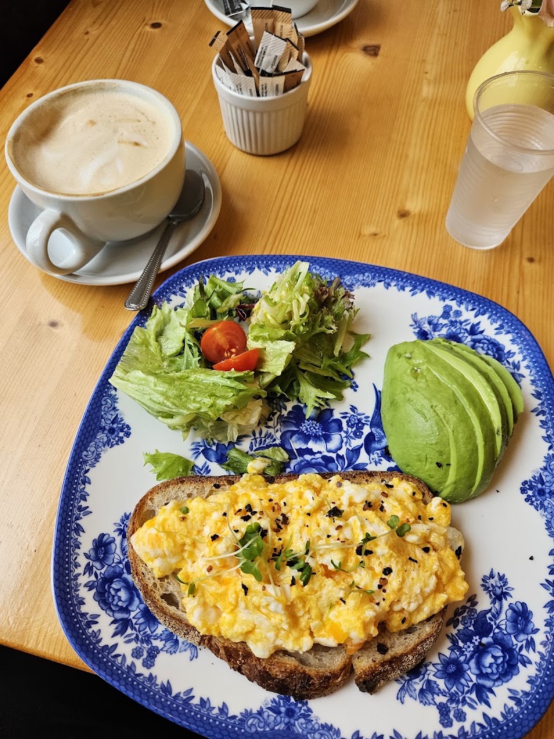 BNB Cafe and Bar Ltd Butter Bakery Bar & Cafe - BNB Cafe and Bar Ltd Butter Bakery Bar & Cafe 219 Westbourne Park Rd, London W11 1EA, UK