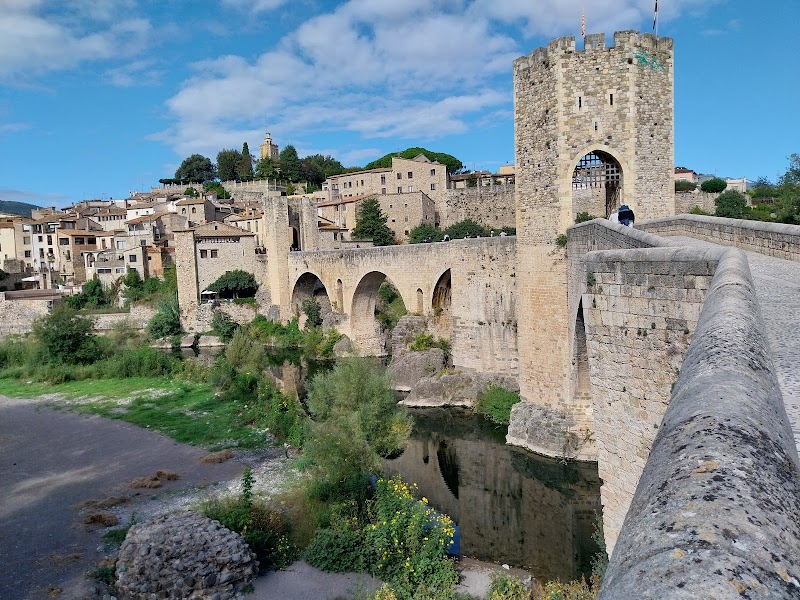 Sinagoga y baños judíos de Besalú - Sinagoga y baños judíos de Besalú Baixada de la Mikweh, 17850 Besalú, Girona, Spain