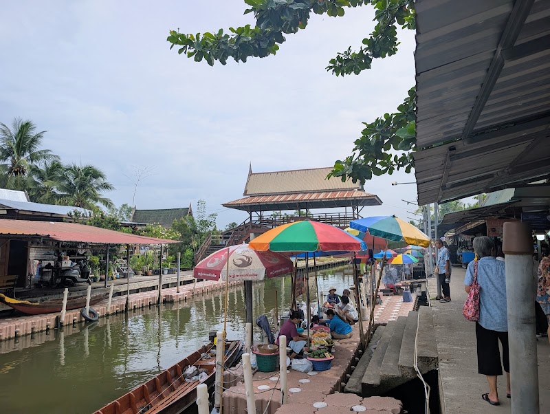 Tha Kha Floating Market - Tha Kha Floating Market Tha Kha, Amphawa District, Samut Songkhram 75110, Thailand