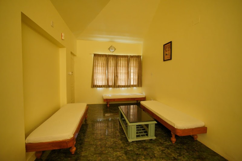 Ooty Honeymoon Package - Ooty Heritage - Ooty Honeymoon Package - Ooty Heritage Hobart Rd, Fern Hill, Ooty, Tamil Nadu 643001, India
