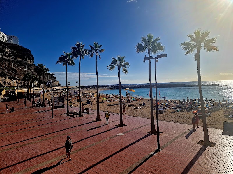 Amadores Beach - Amadores Beach, Av. Tomás Roca Bosch, 35130 Mogán, Las Palmas, Spain