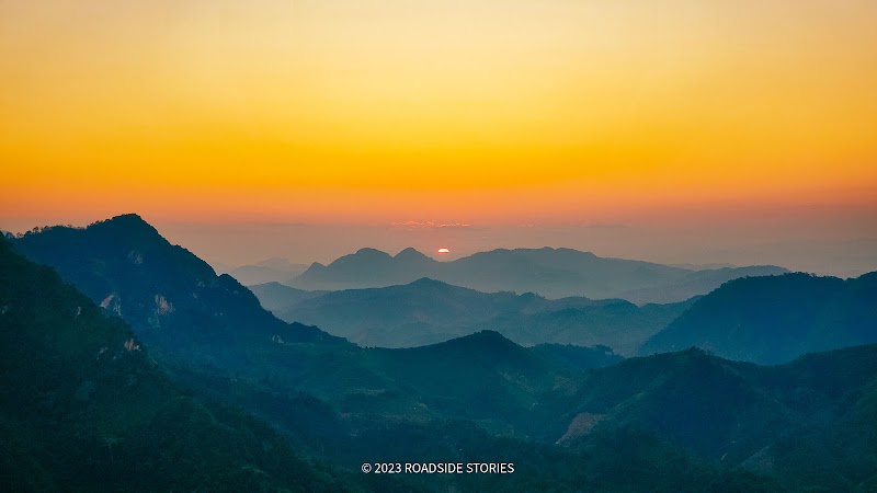 Phadeng Peak Viewpoint ຈຸດຊົມວິວພູຜາແດງ - Phadeng Peak Viewpoint ຈຸດຊົມວິວພູຜາແດງ, Nong Khiaw, Laos
