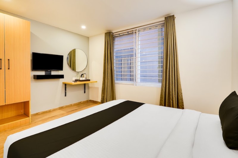 Super Townhouse Oak Indiranagar - Super Townhouse Oak Indiranagar, 137, 1st B cross Road, Domlur, 2nd stage, Indiranagar, Bengaluru, Karnataka 560071, India