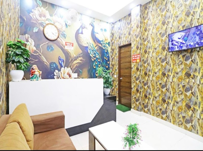 Hotel Vijaydeep Place Near Delhi Airport - Hotel Vijaydeep Place Near Delhi Airport F-4, near Mata Chowk, Mahipalpur Extension, Mahipalpur, New Delhi, Delhi 110037, India