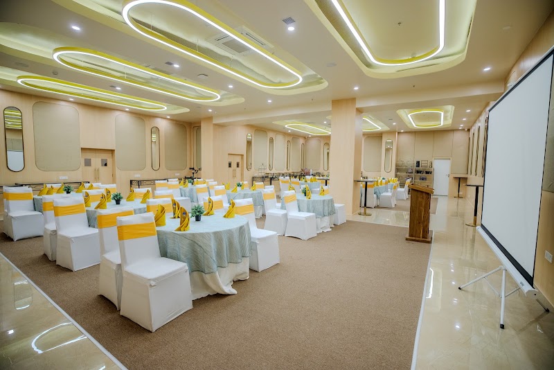 Bloom Hub | ORR Marathahalli - Bloom Hub | ORR Marathahalli 3, Outer Ring Rd, near Tanishq Jewellery, Marathahalli, Bengaluru, Karnataka 560037, India
