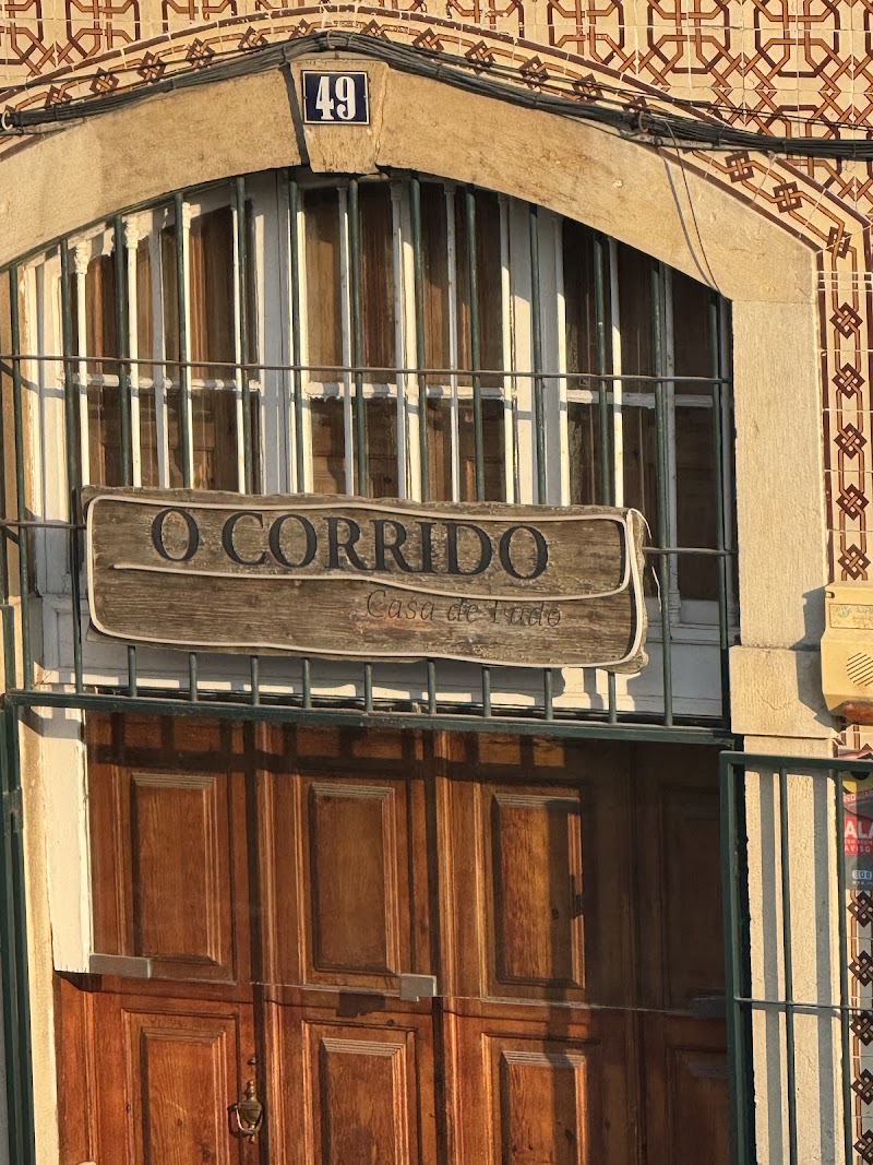 O Corrido – Casa de Fado - O Corrido – Casa de Fado Campo de Santa Clara 49, 1100-471 Lisboa, Portugal