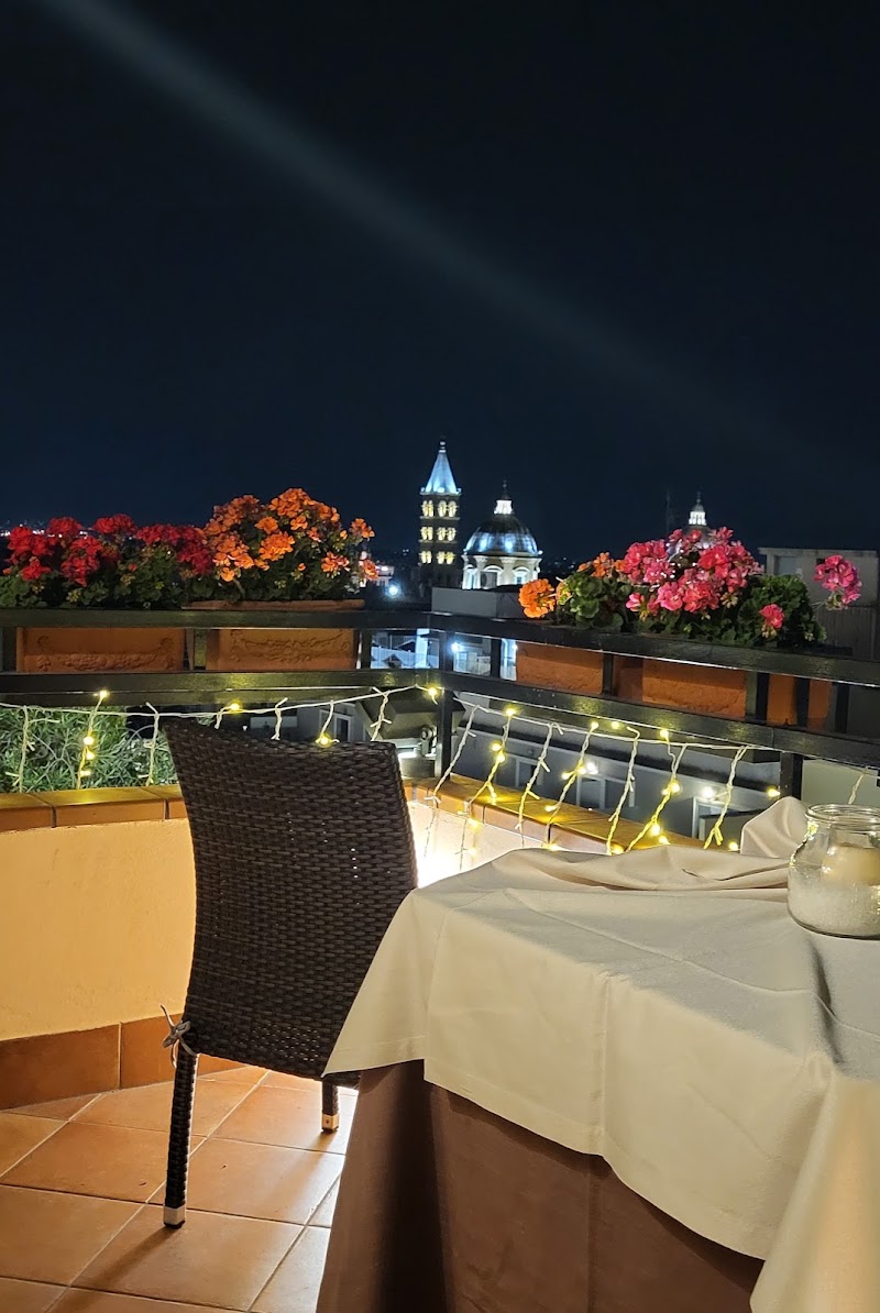 L'Uliveto Roof Garden - Ristorante panoramico - L'Uliveto Roof Garden - Ristorante panoramico, V. Principe Amedeo, 4, 00184 Roma RM, Italy