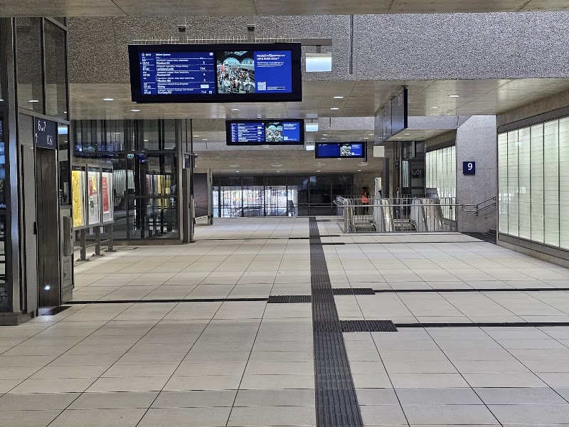 Augsburg Hauptbahnhof - Augsburg Hauptbahnhof, Viktoriastraße 1, 86150 Augsburg, Germany
