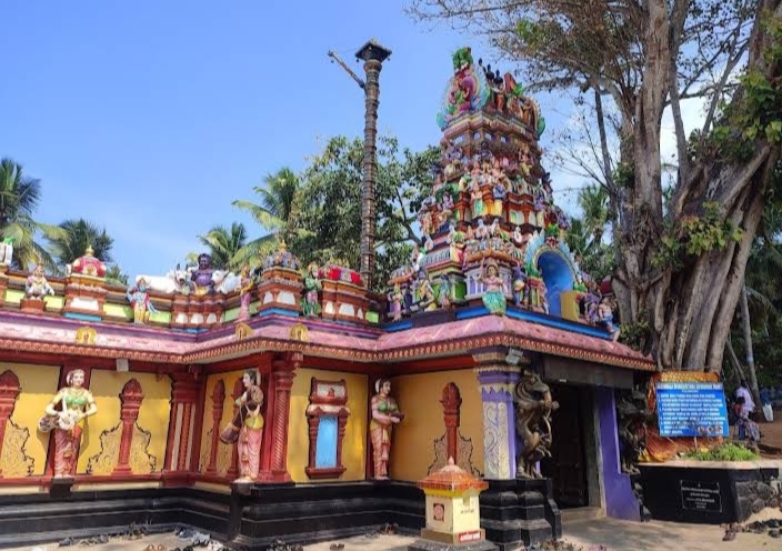 Aazhimala Shiva Temple - Aazhimala Shiva Temple Pulinkudi Rd, Adimalathura, PO, Mulloor, Thiruvananthapuram, Kottukal, Kerala 695501, India